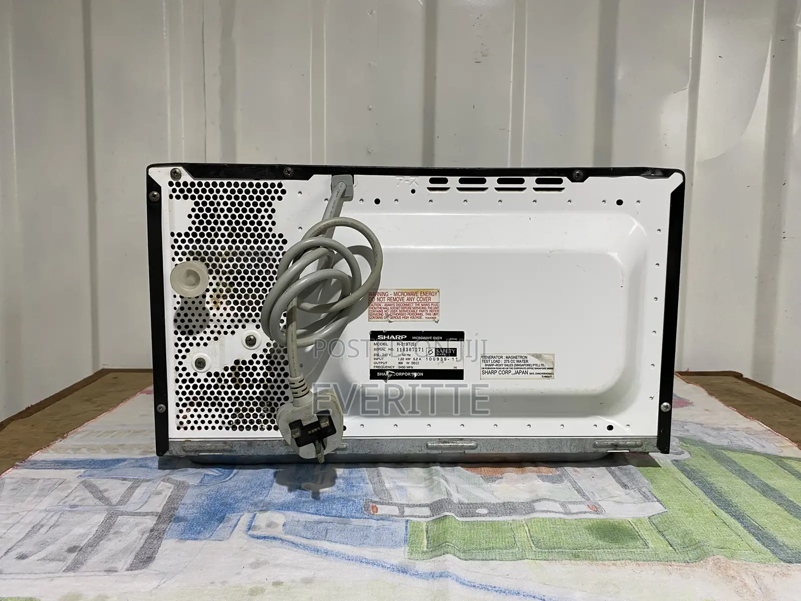 Sharp Microwave Oven – Very Neat (Accra)