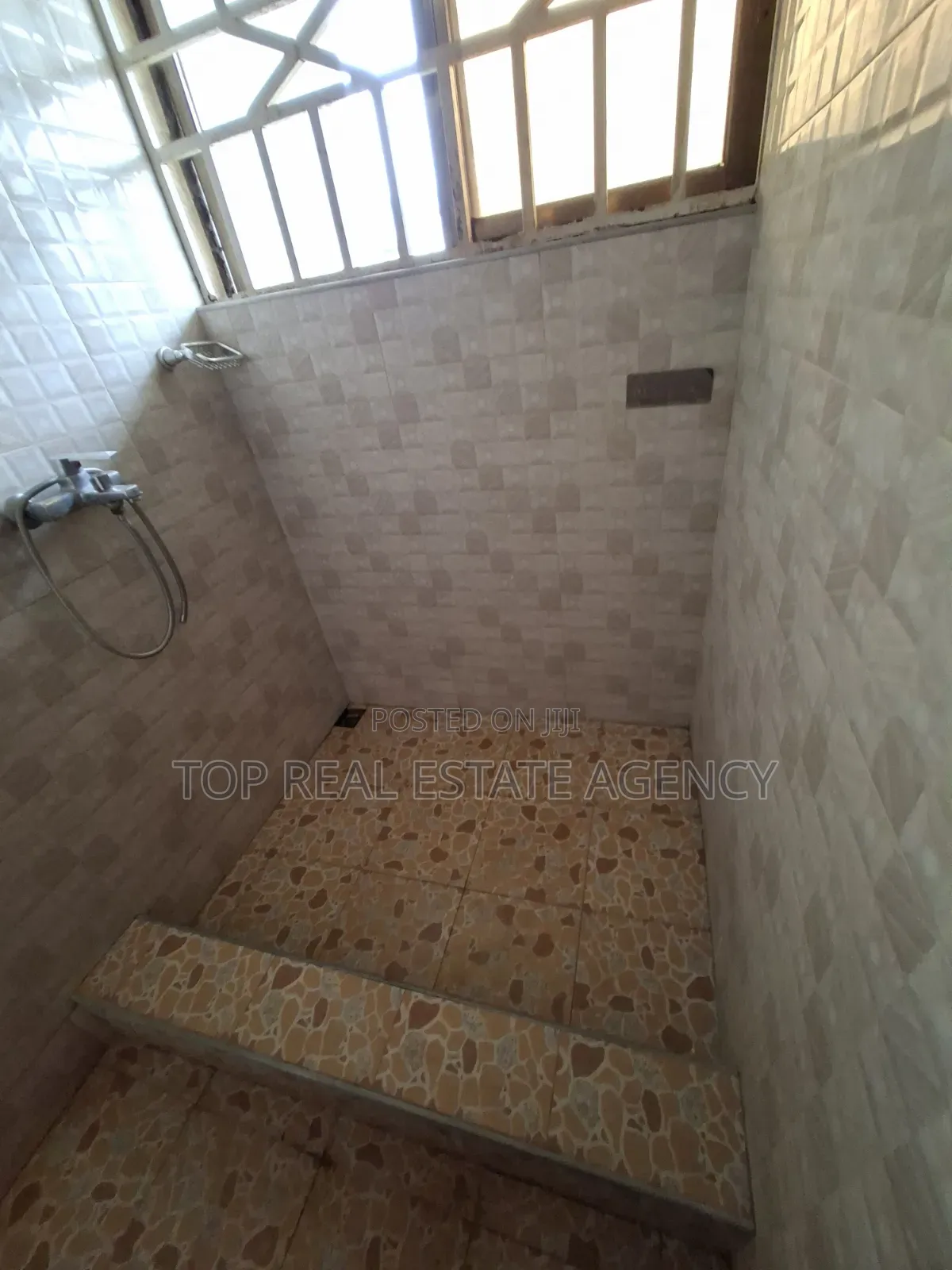 2bdrm Apartment in Oyarifa, Owusu Ansah for rent