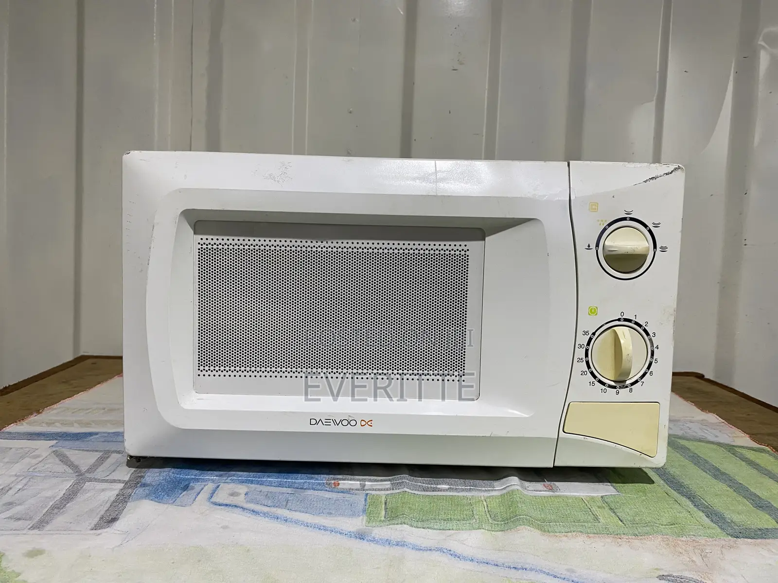 Very-Neat Daewoo 20l Microwave
