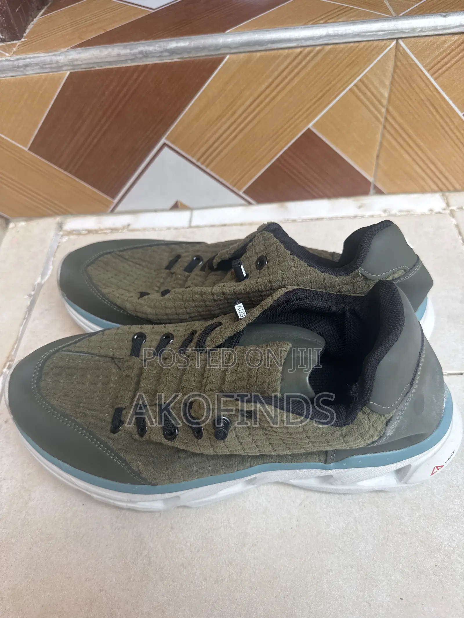 Stylish Sneakers Men or Women