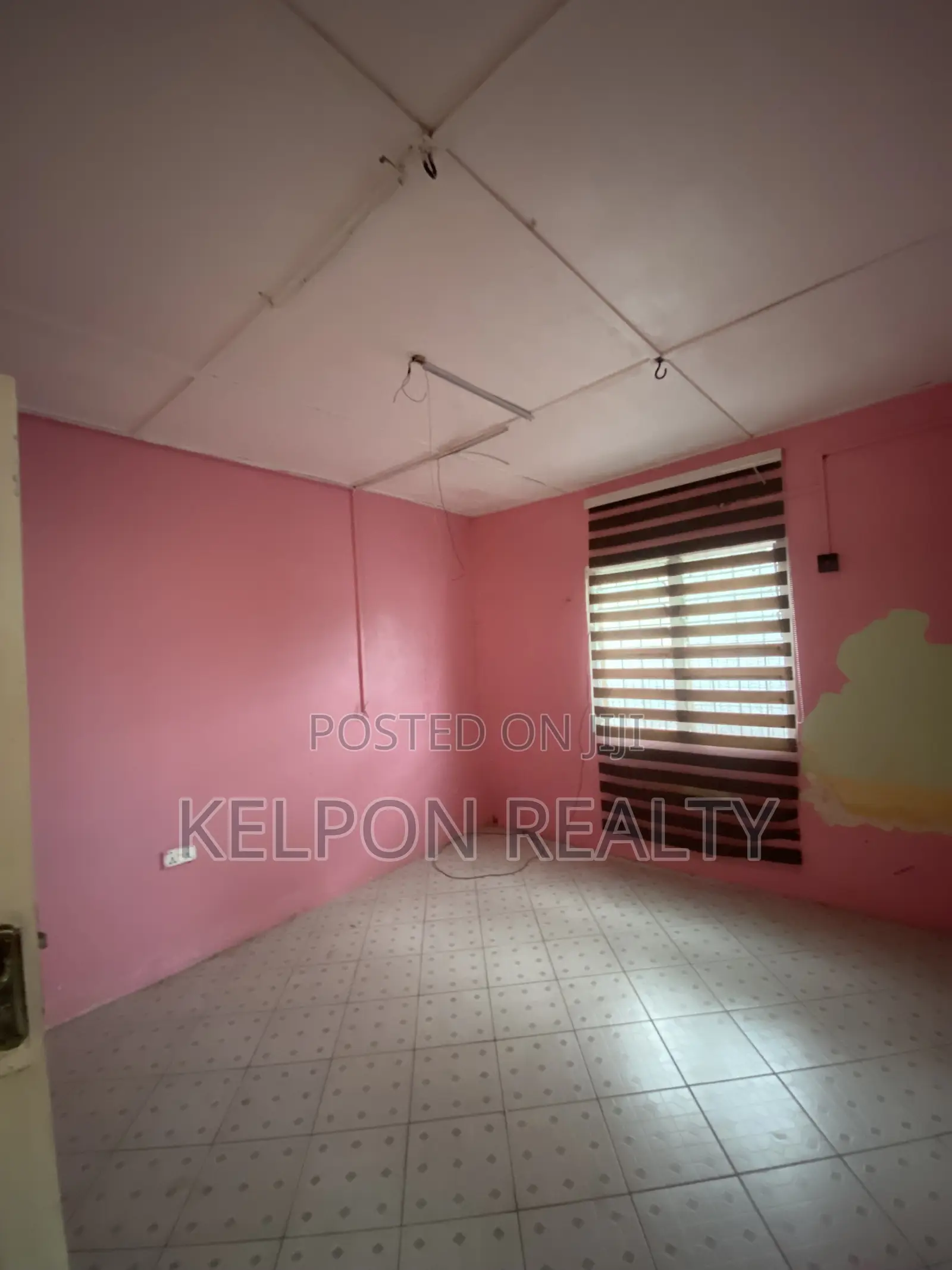 1bdrm House in Dansoman, Round About for rent