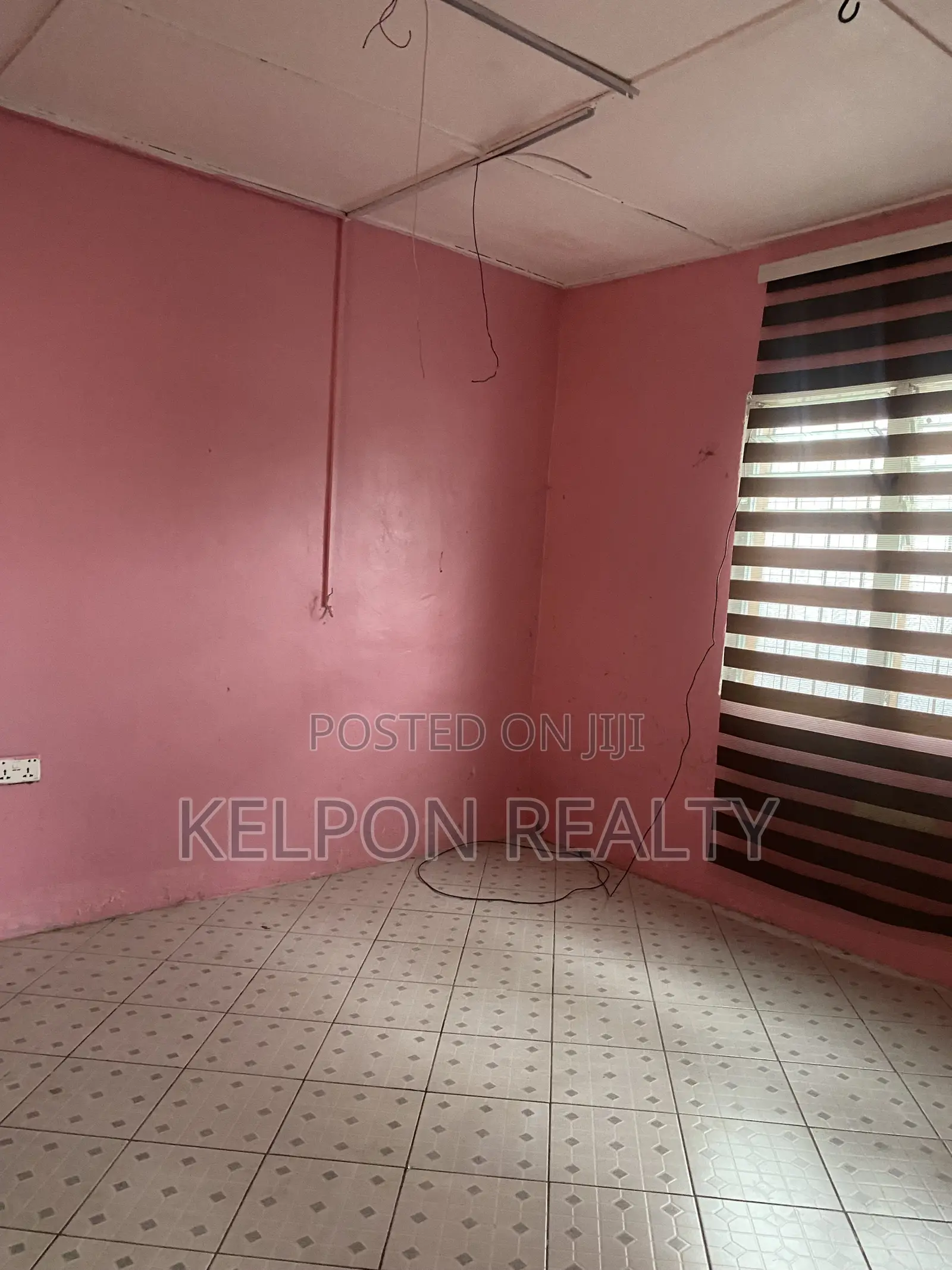 1bdrm House in Dansoman, Round About for rent