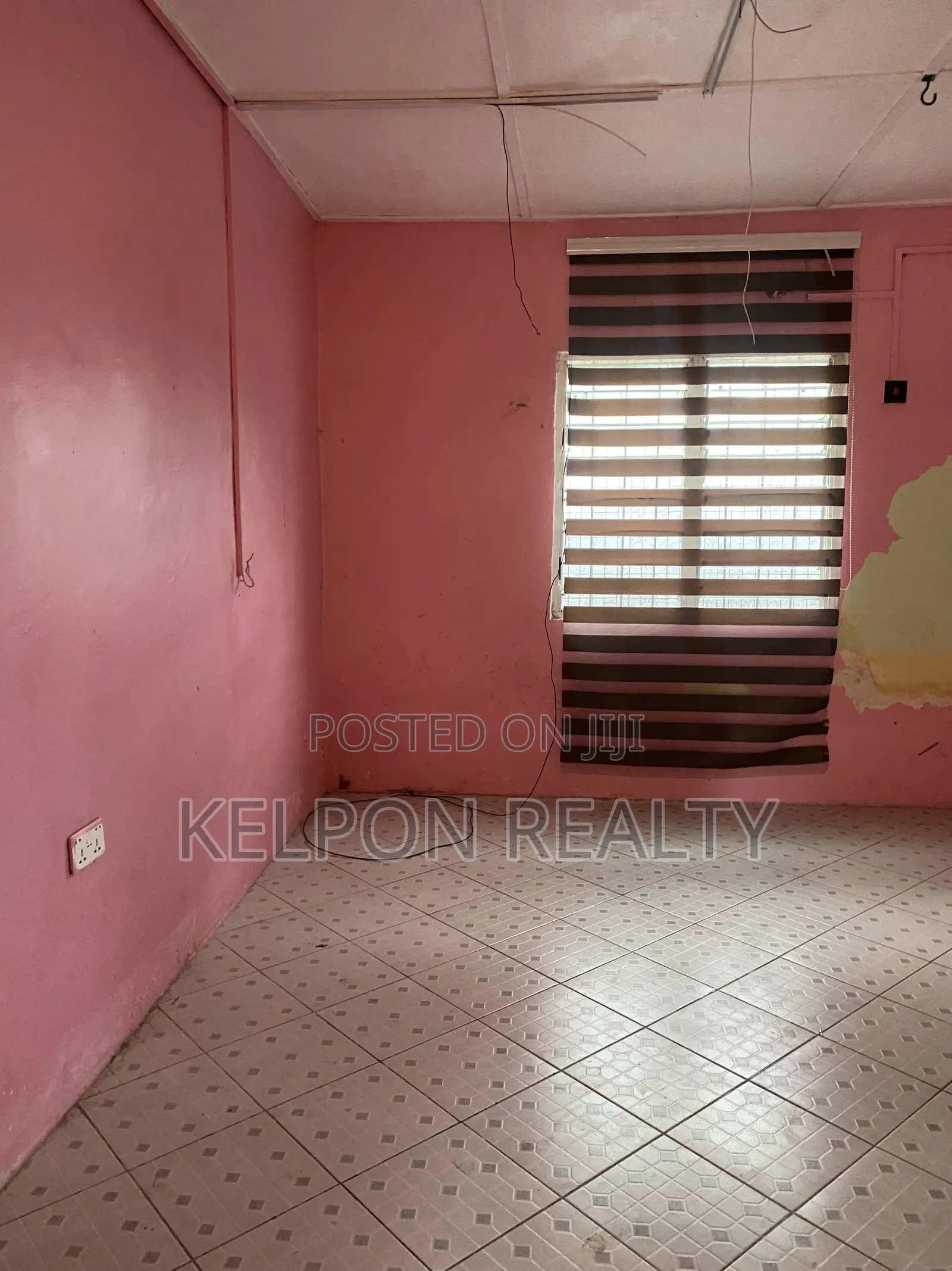 1bdrm House in Dansoman, Round About for rent