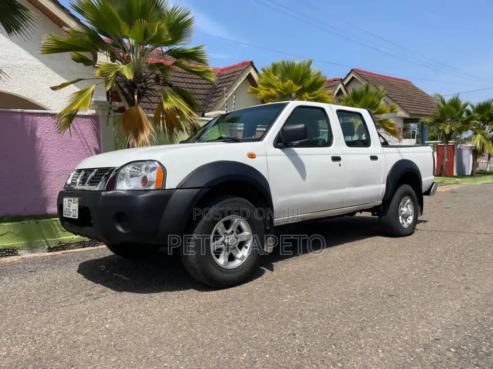 Nissan Hardbody 2012 White