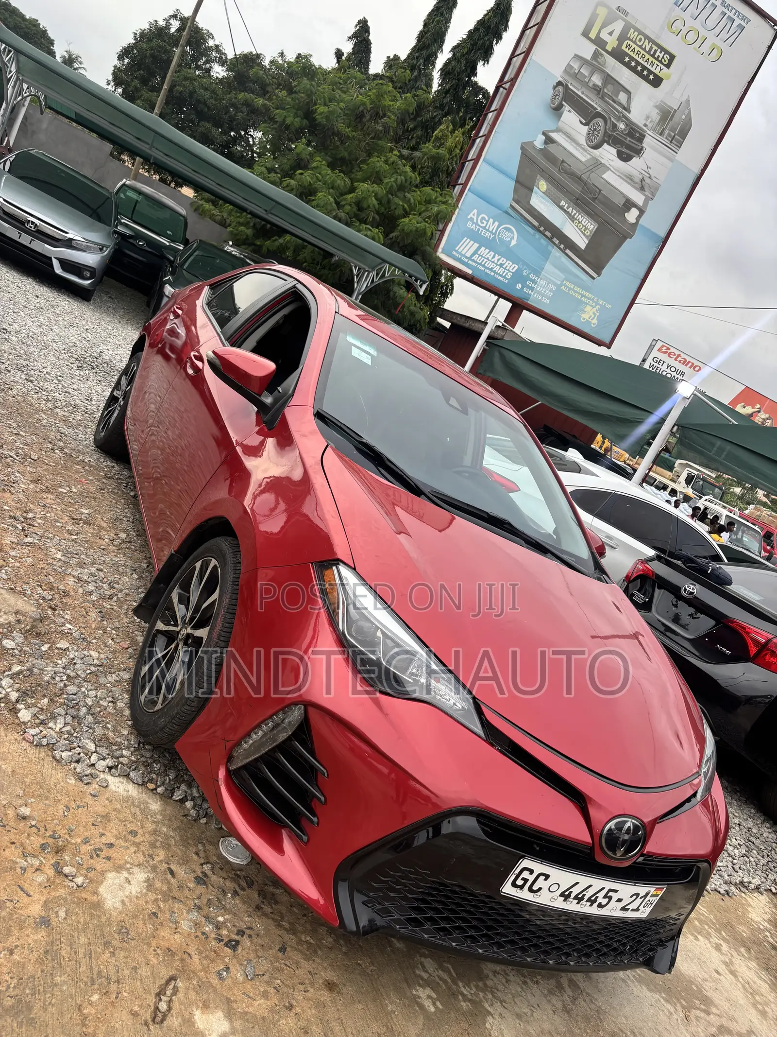 Toyota Corolla XSE (1.8L 4cyl 2A) 2018 Red