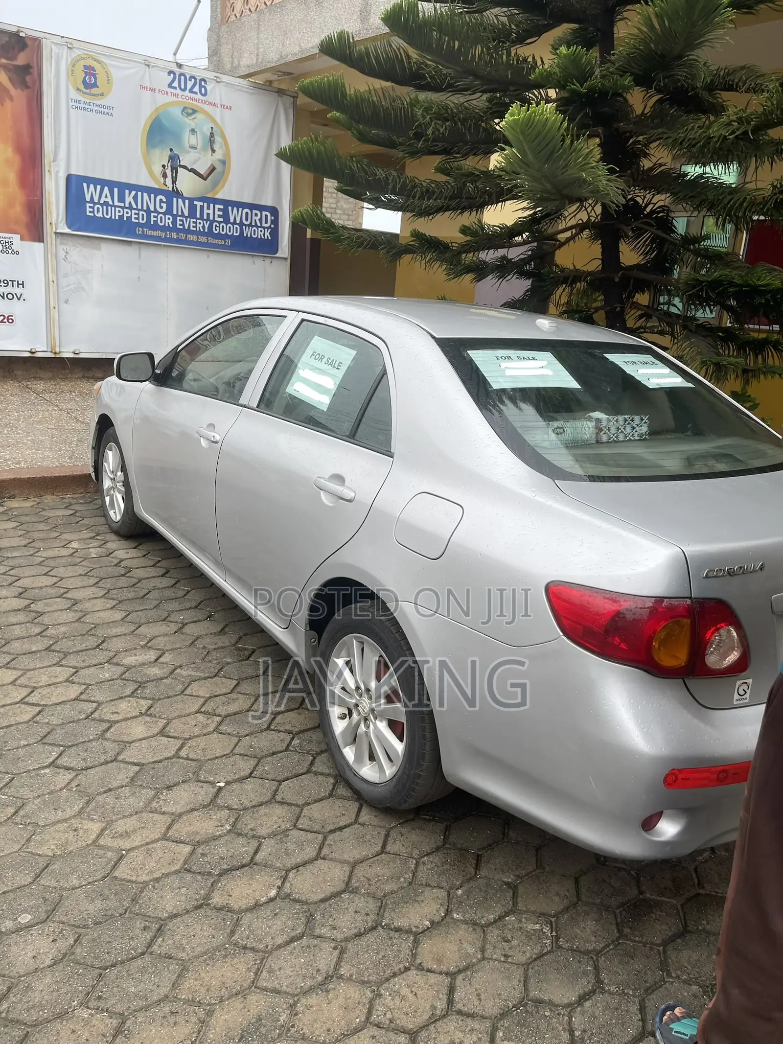Toyota Corolla LE 4dr Sedan (1.8L 4cyl 4A) 2010 Silver