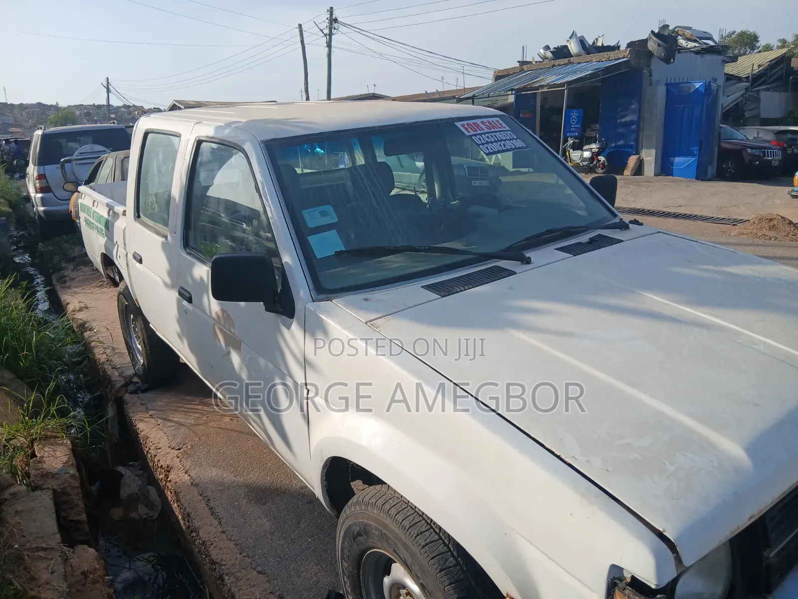 Nissan Hardbody 1989 White