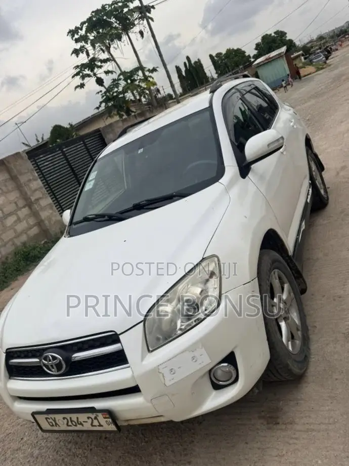 Toyota RAV4 2013 White