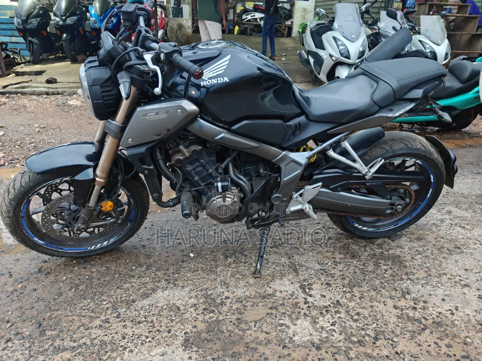Honda CB 2022 Black