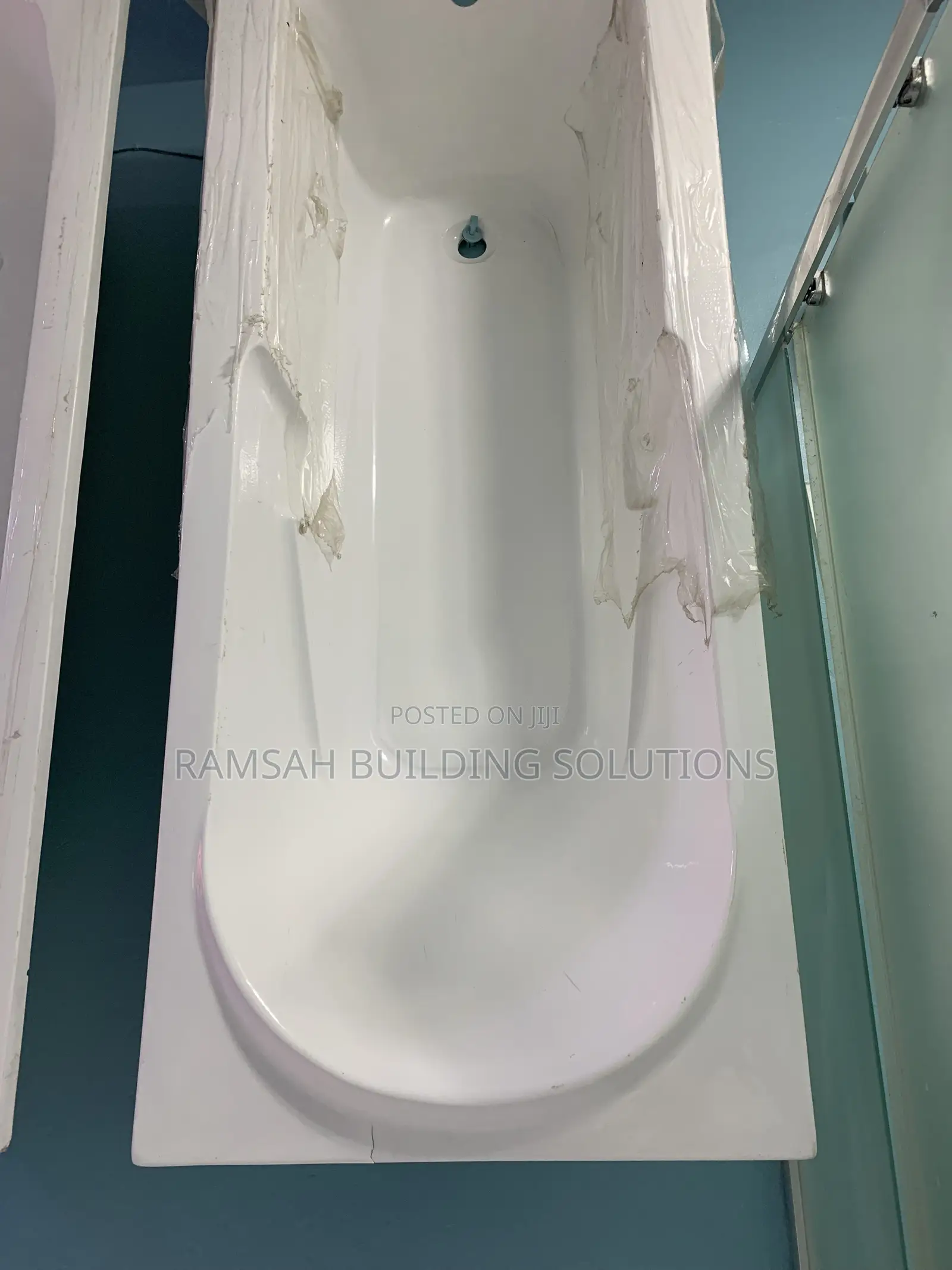 Premium Fibre Bathtub – Durable, Stylish Comfortable