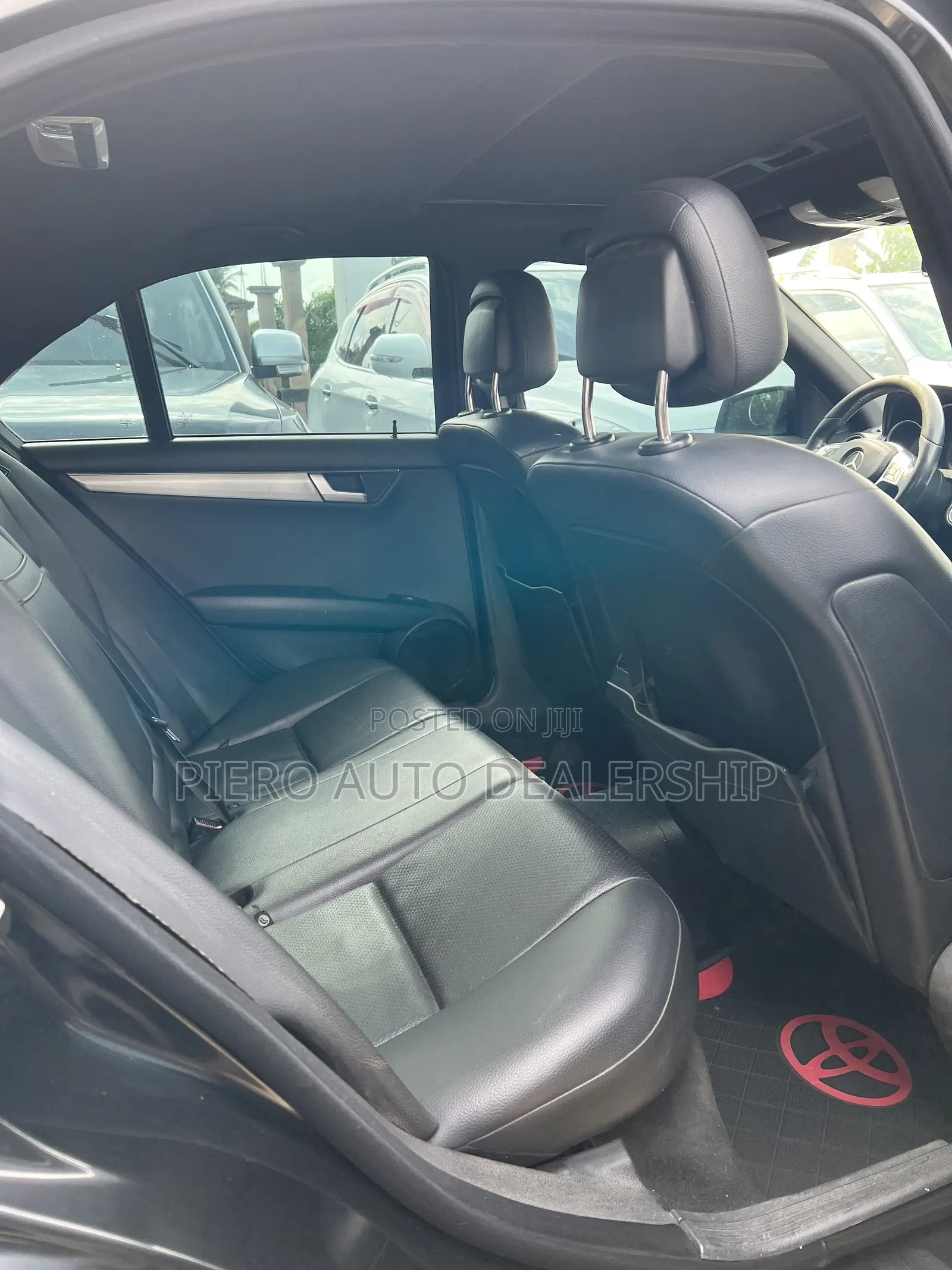 Mercedes-Benz C250 2014 Black
