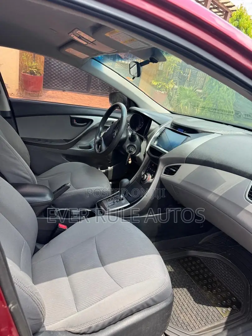 Hyundai Elantra GLS Sedan FWD (1.8L 4cyl 6M) 2013 Red