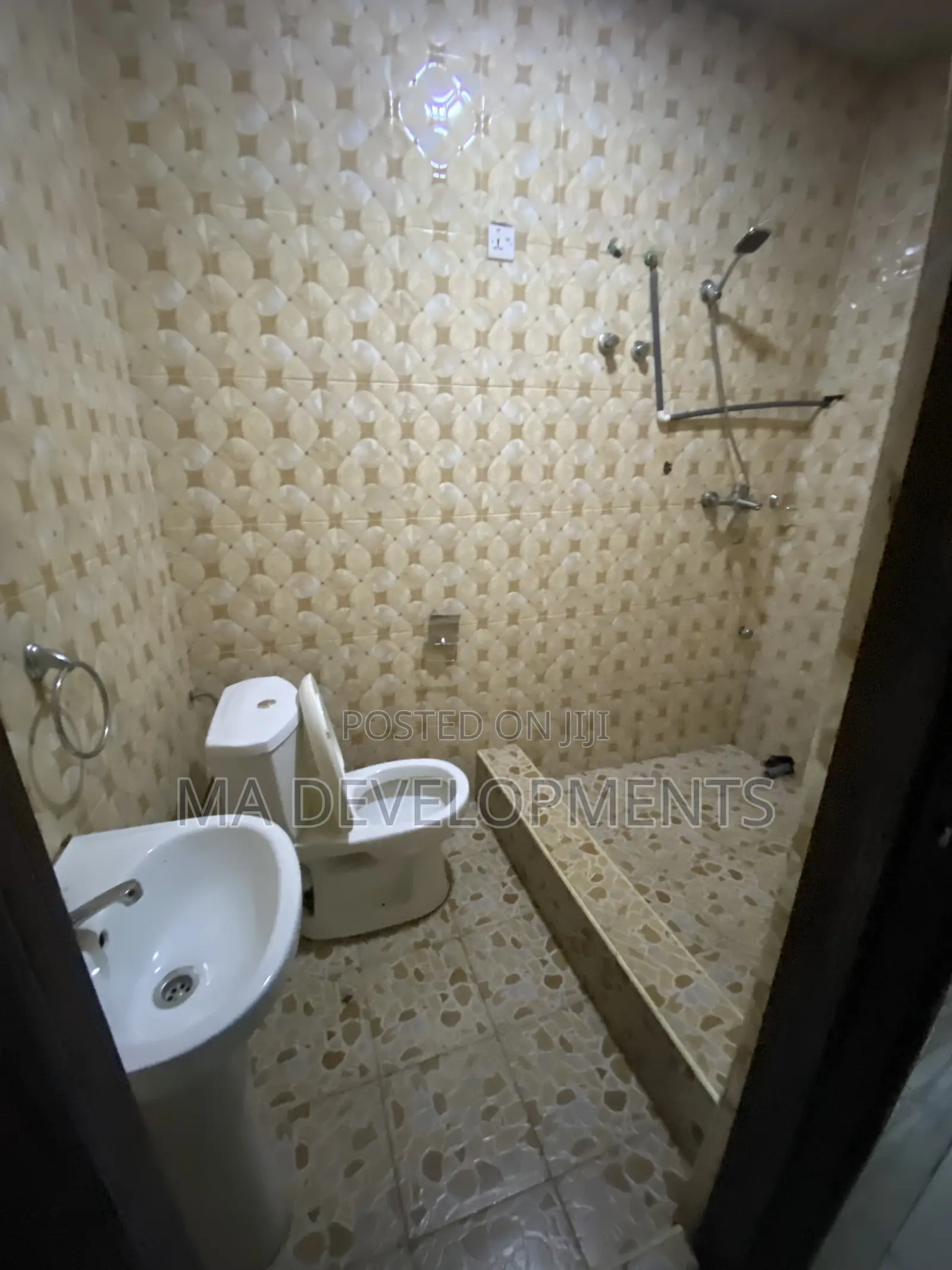 1bdrm Apartment in Madev Realty, Lapaz for rent