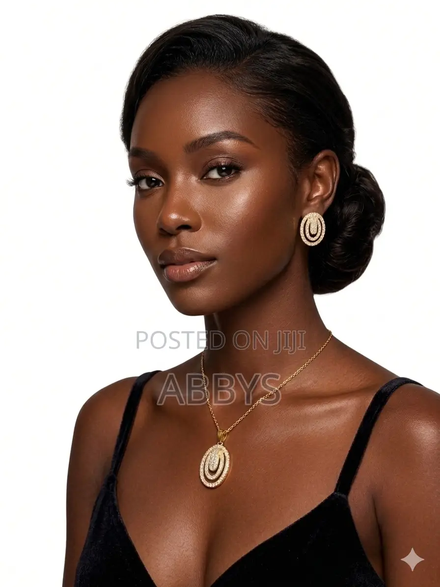 Rhinestone Inlay Pendant Necklace With Earrings