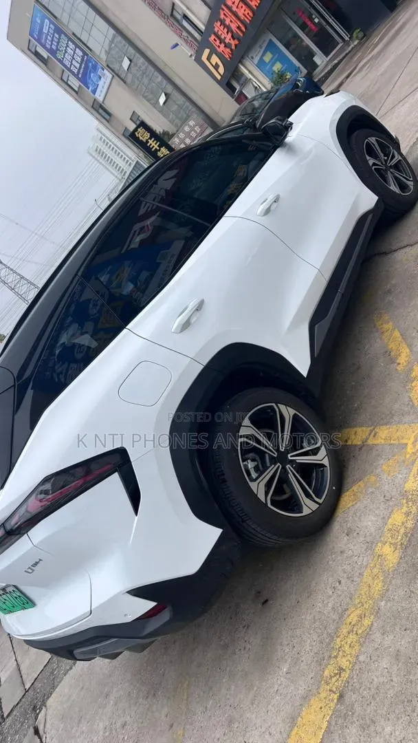 New Geely Galaxy L7 2025 White