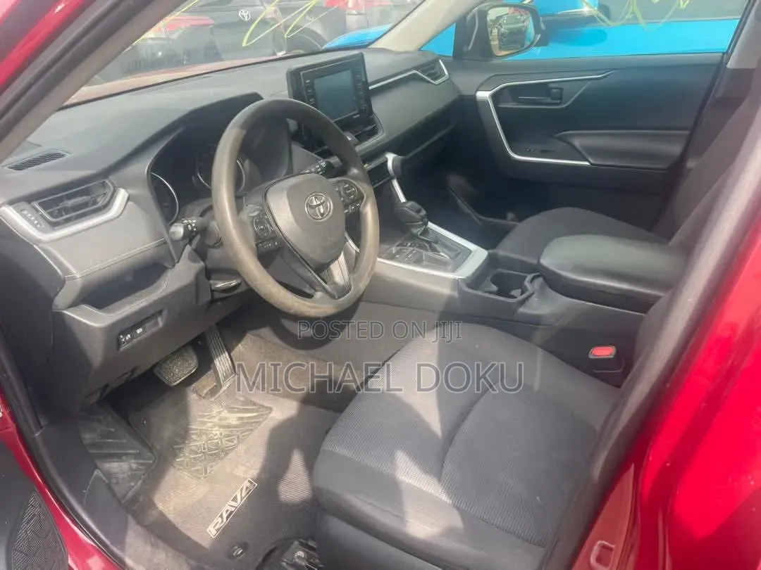 Toyota RAV4 LE 2022 Red