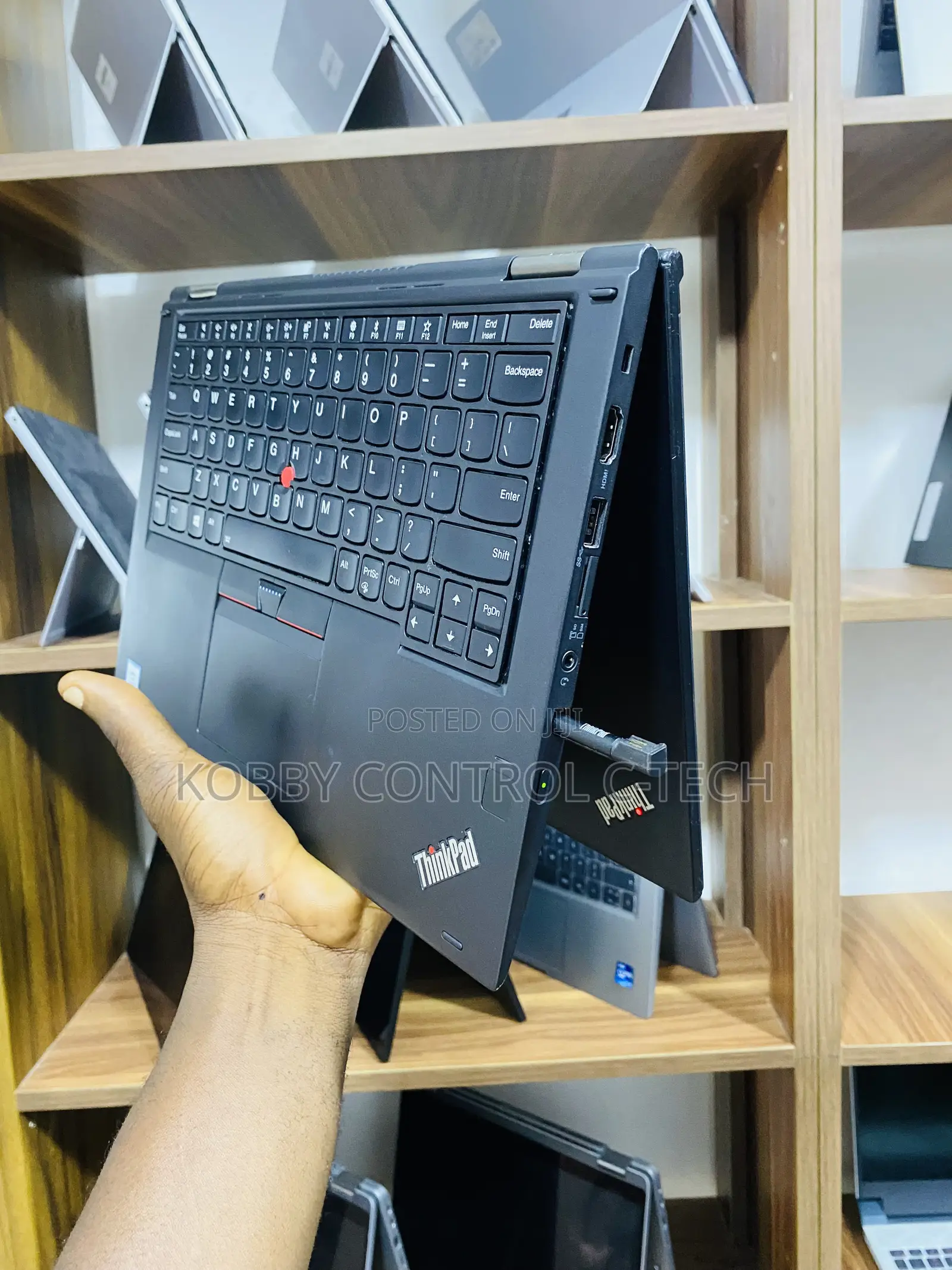 Laptop Lenovo ThinkPad Yoga 370 8GB Intel Core i3 SSD 256GB