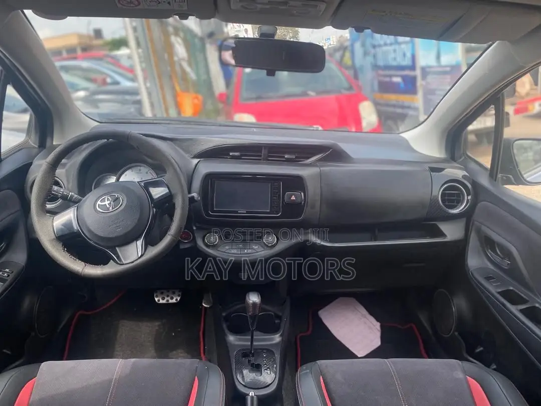 Toyota Vitz 1.5 FWD 5dr 2013 Blue