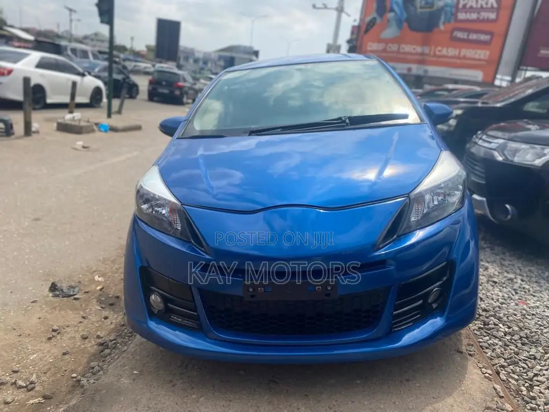 Toyota Vitz 1.5 FWD 5dr 2013 Blue