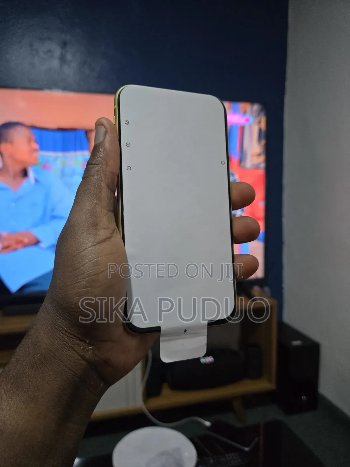 New Apple iPhone 11 128 GB Yellow