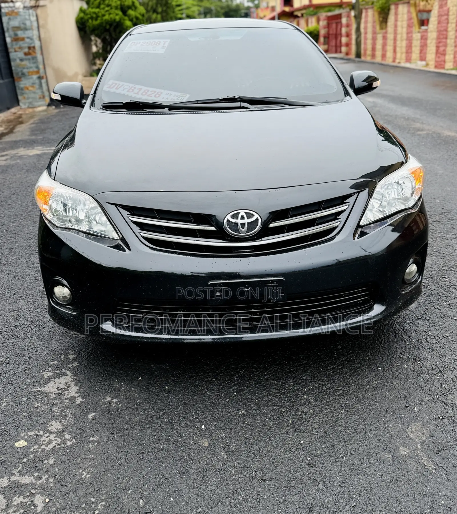Toyota Corolla LE Special Edition 4dr Sedan (1.8L 4cyl 4A) 2013 Black