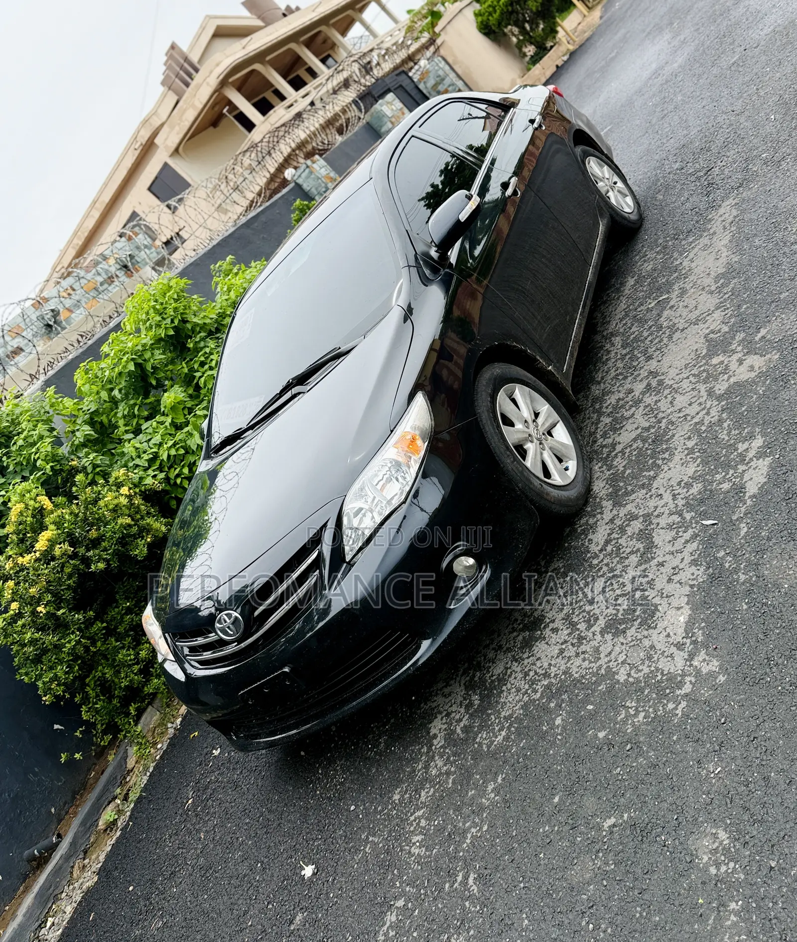 Toyota Corolla LE Special Edition 4dr Sedan (1.8L 4cyl 4A) 2013 Black