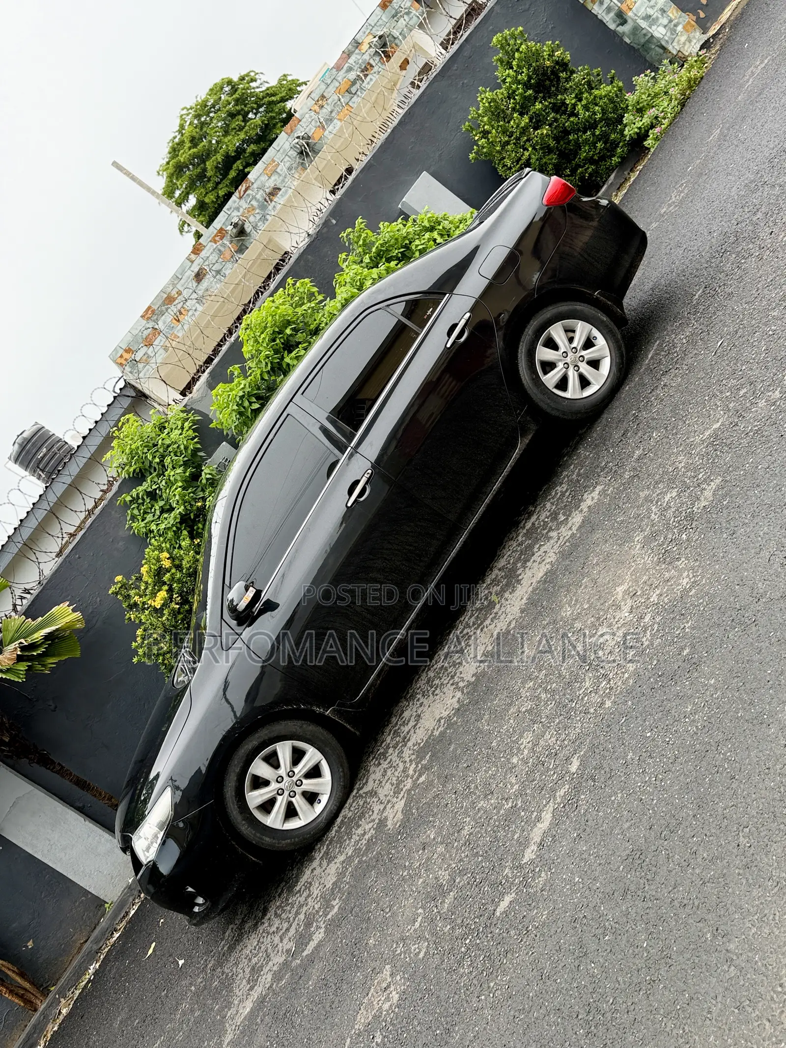 Toyota Corolla LE Special Edition 4dr Sedan (1.8L 4cyl 4A) 2013 Black