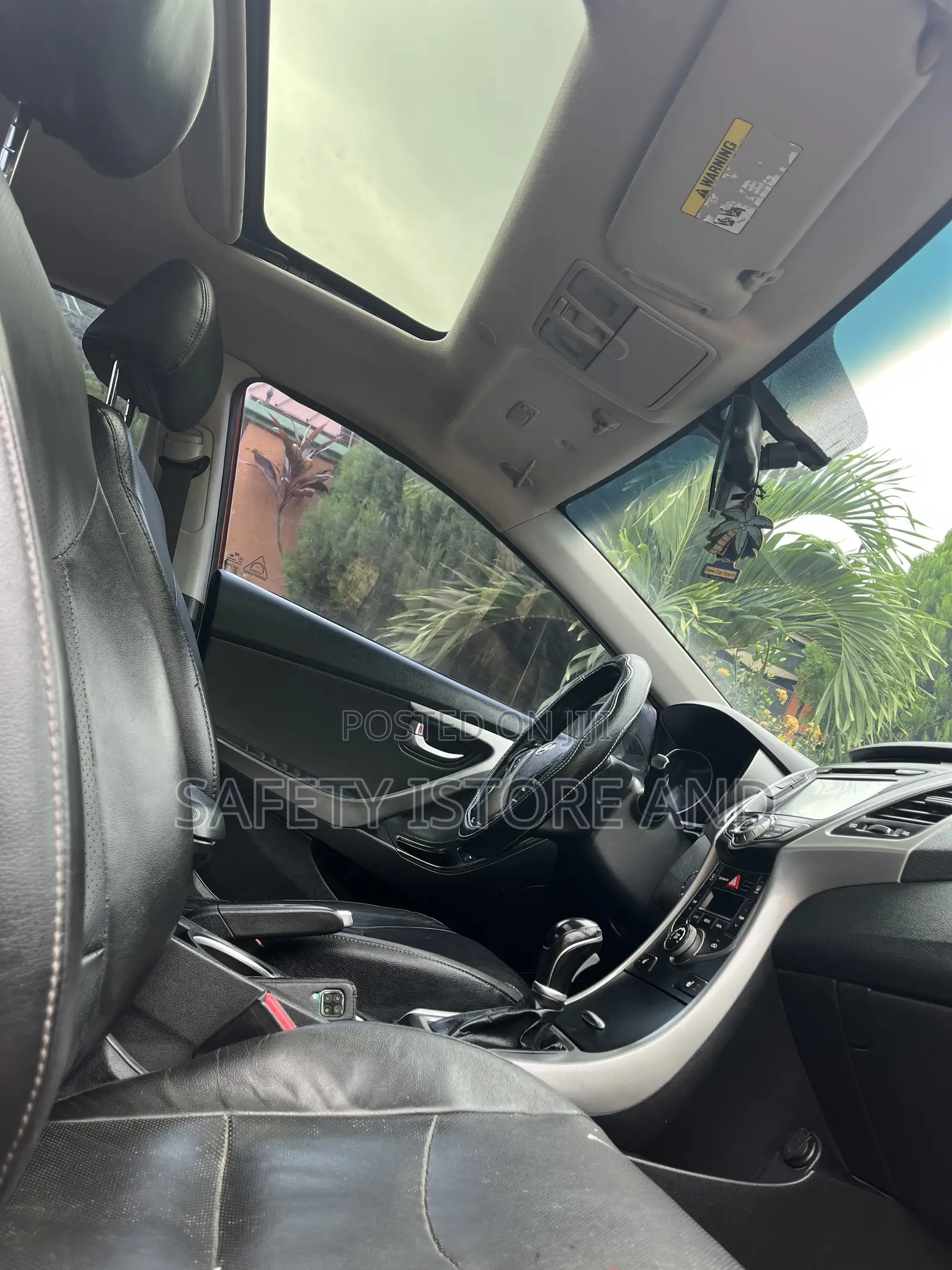 Hyundai Elantra 2014 Red