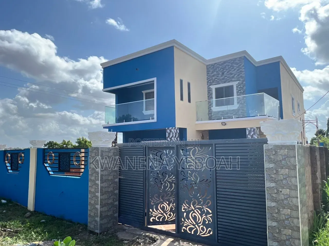 3bdrm Duplex in Amasaman for sale