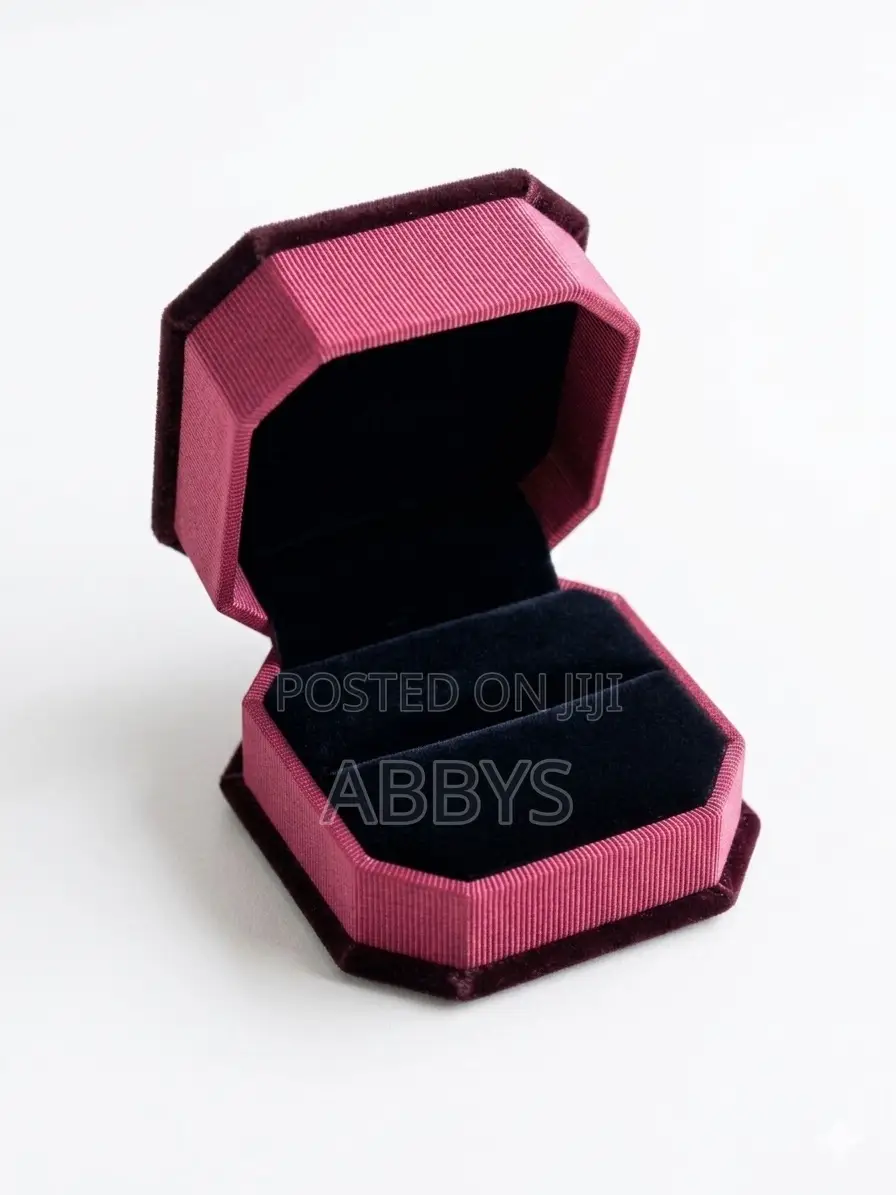 Octagonal Velvet Pink Ring Case