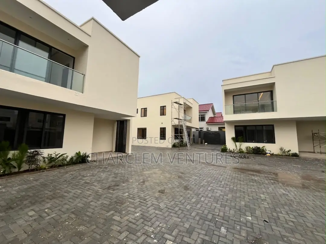 4bdrm Townhouse / Terrace in Charclem Ventures, East Legon for rent