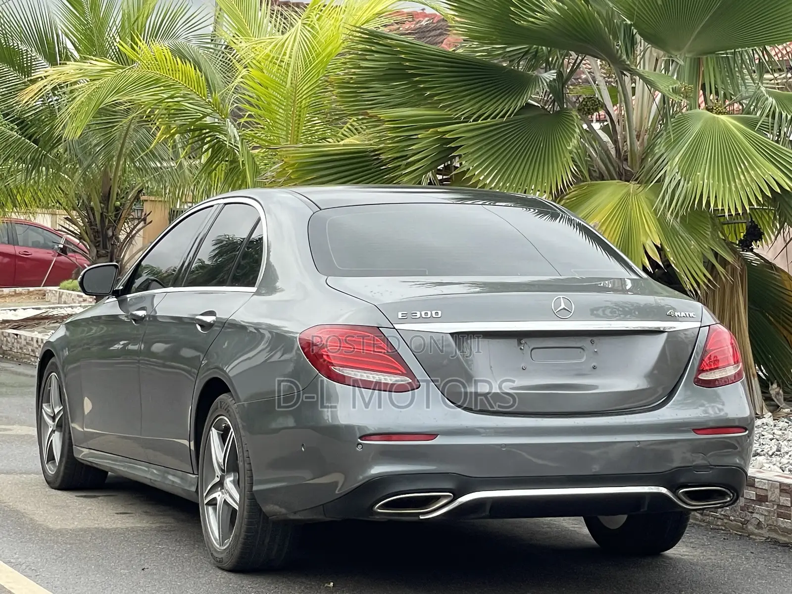 Mercedes-Benz E300 4Matic AWD Sedan (2.0L 4cyl 9A) 2017 Gray