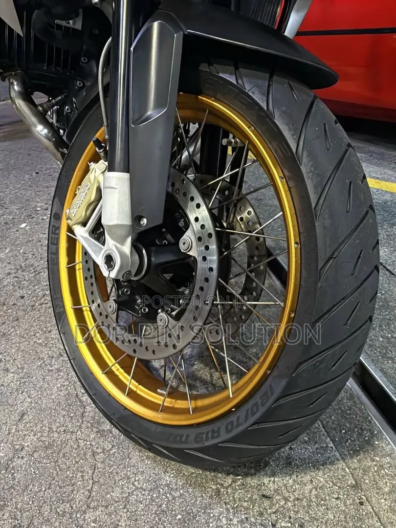 BMW R1250GS 2021 White
