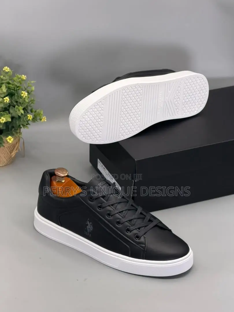 Classic Leather Sneakers - Black (White Sole)