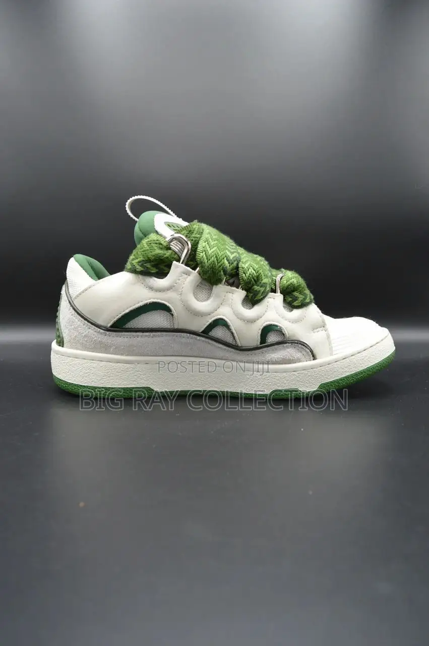 Solid Lavin Sneaker