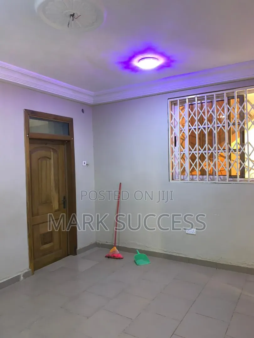 1bdrm Apartment in West Hills Mall Area for rent