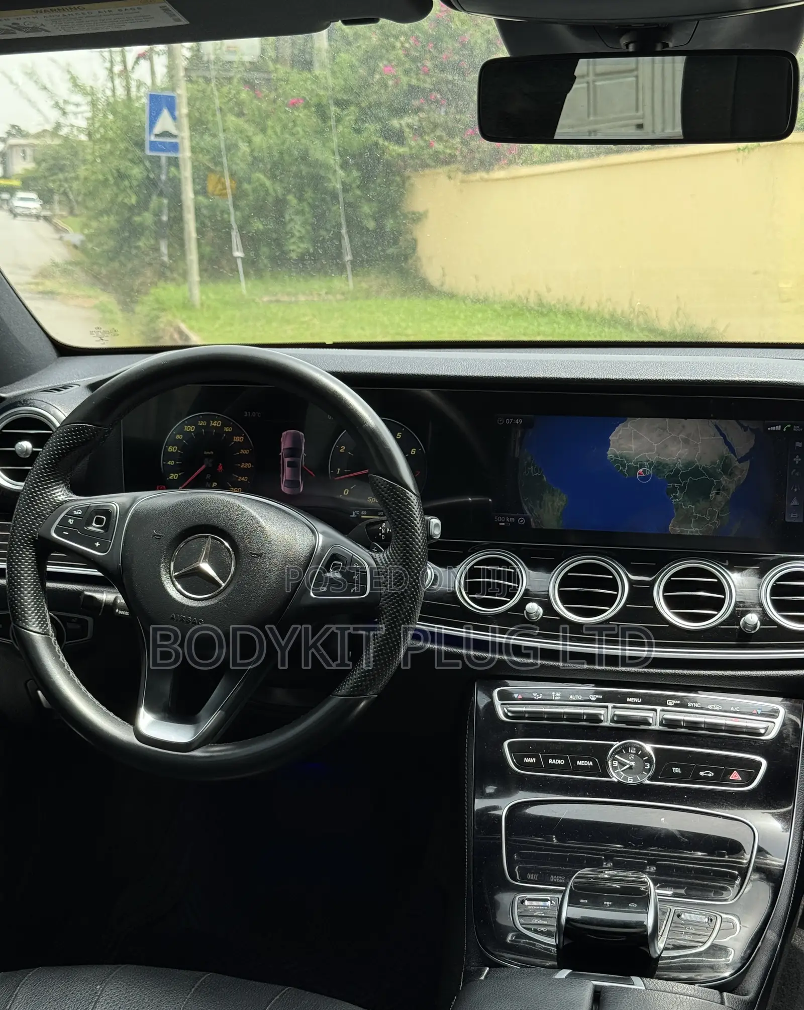 Mercedes-Benz E300 Base RWD Sedan (2.0L 4cyl 9A) 2017 Black