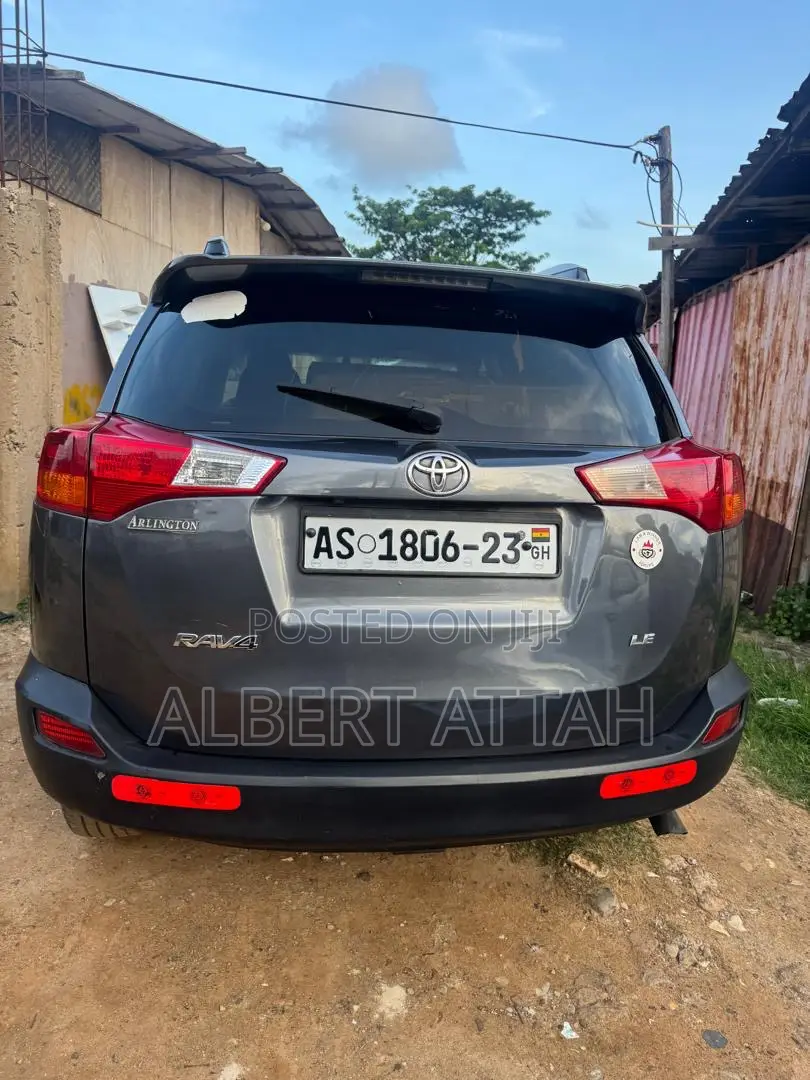 Toyota RAV4 LE 4dr SUV (2.5L 4cyl 6A) 2014 Gray