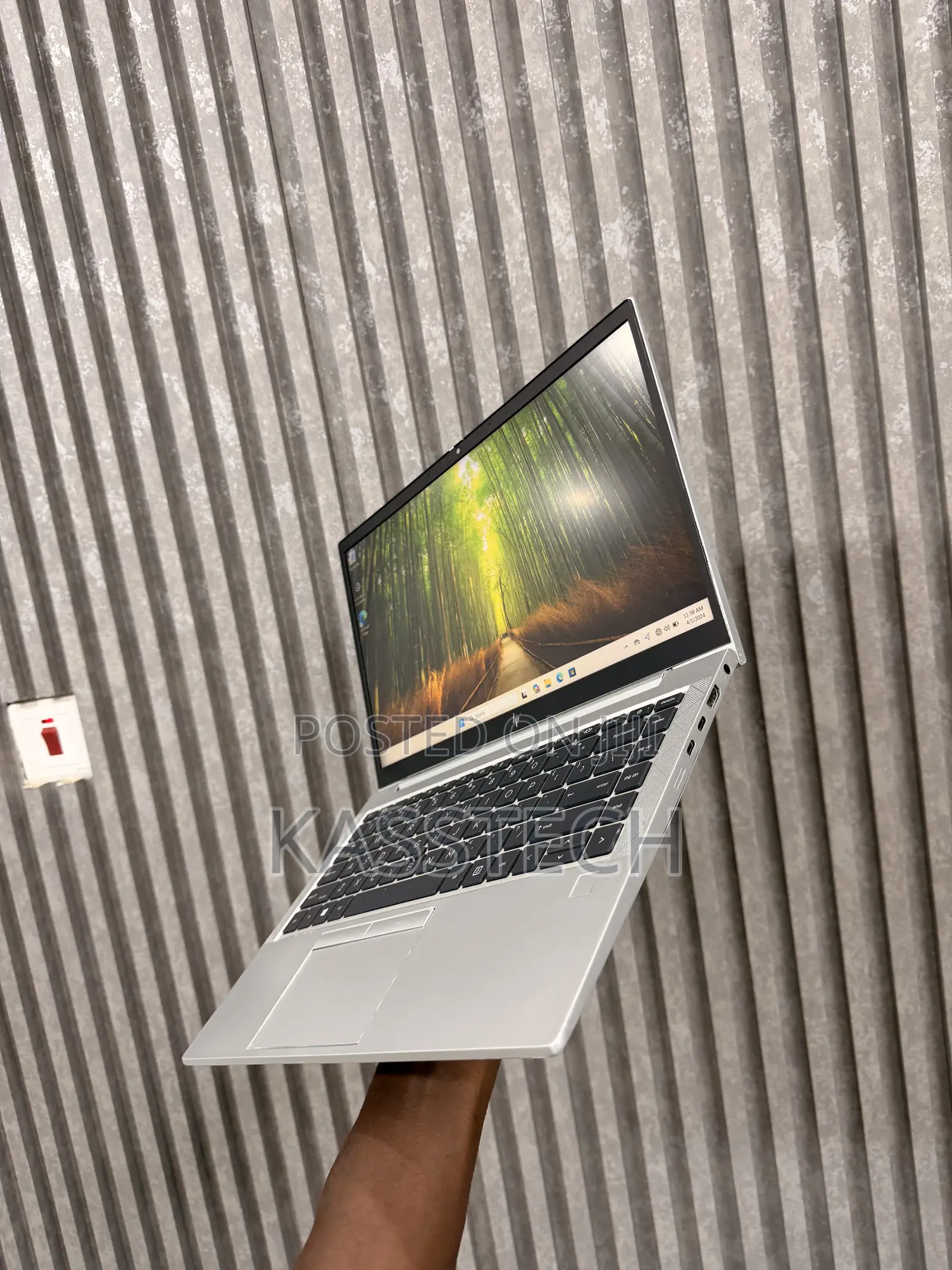 Laptop HP EliteBook 845 G7 8GB AMD Ryzen 5 SSD 256GB