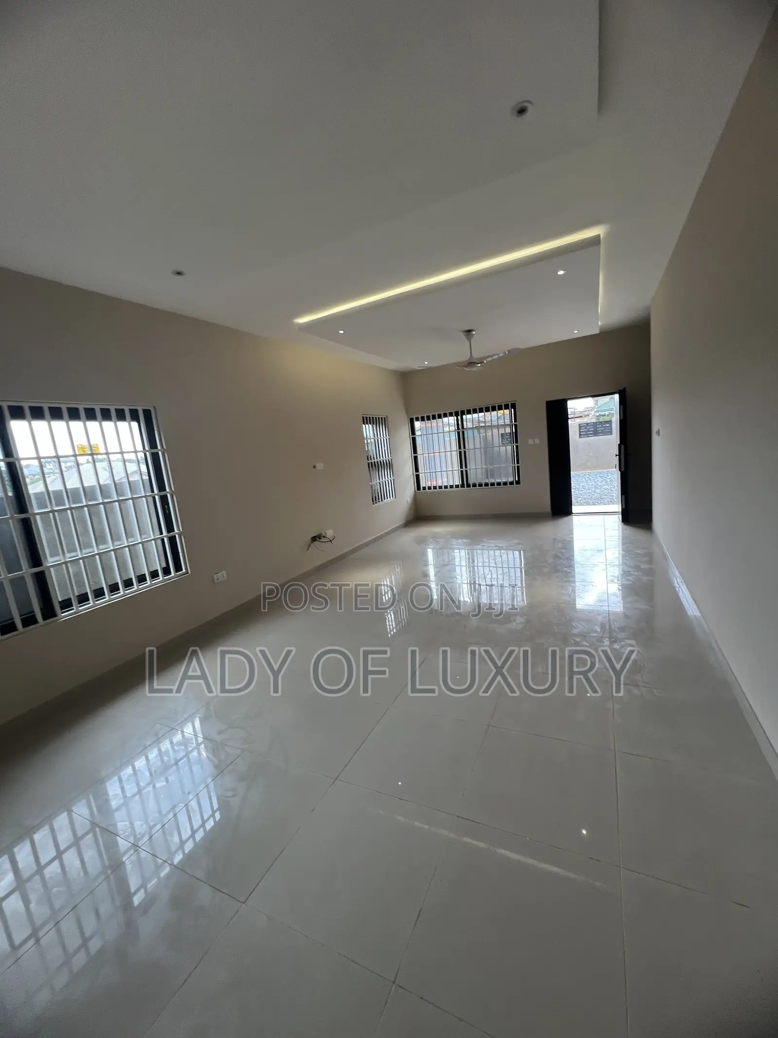 Mini Flat in Lady Of Luxury Real, Olebu for rent