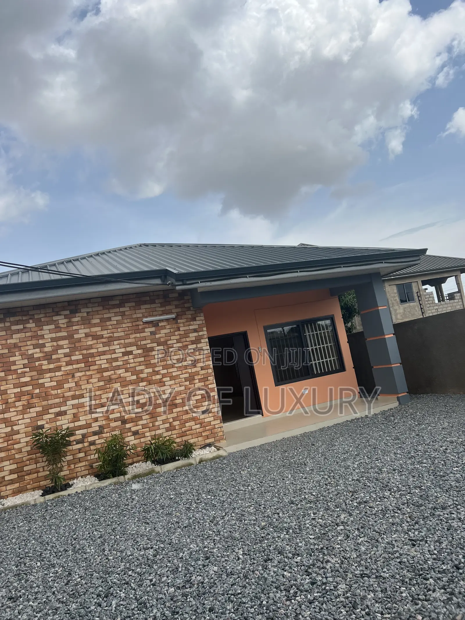 Mini Flat in Lady Of Luxury Real, Olebu for rent