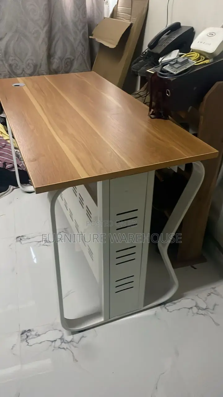 Modern Study Table (1.2m )