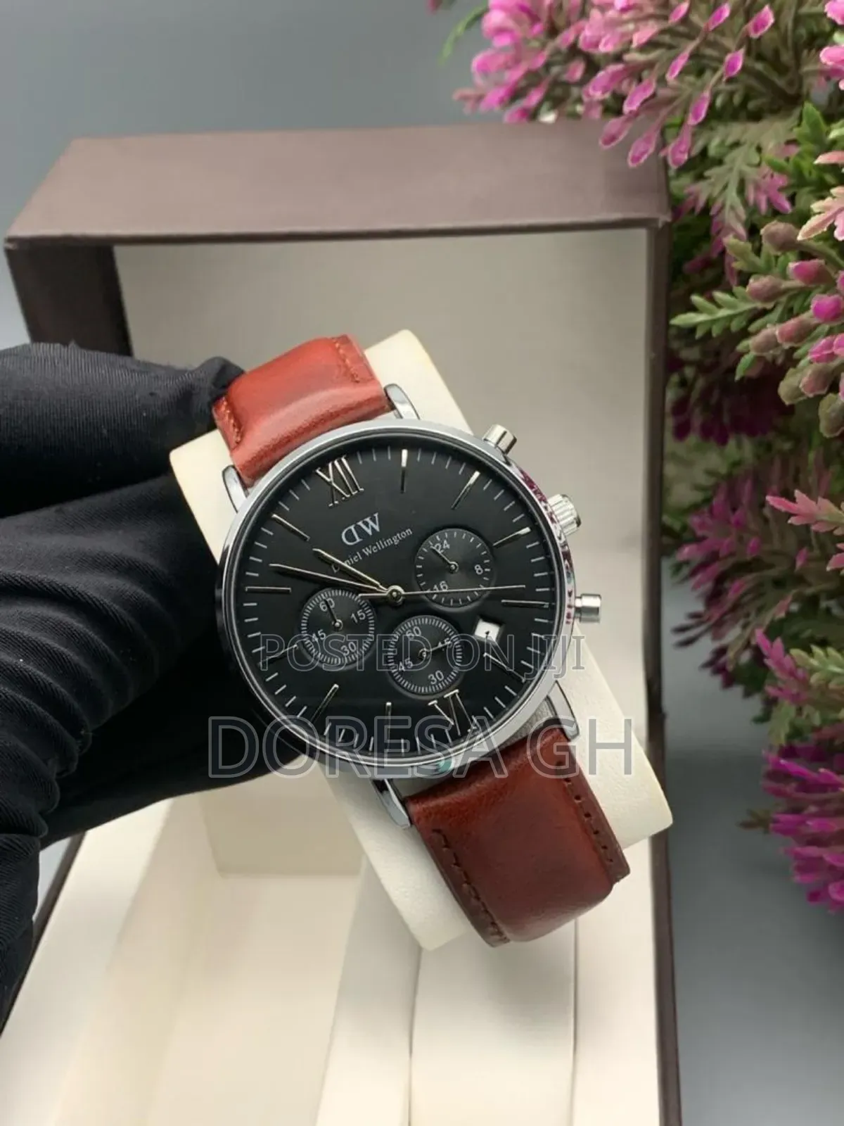 Daniel Wellington Chronograph Watch–Designer Watch for Men and Women
