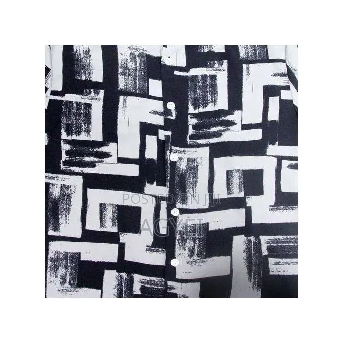 Men’S Printed Short Sleeve Shirt – Black White Abstract Design