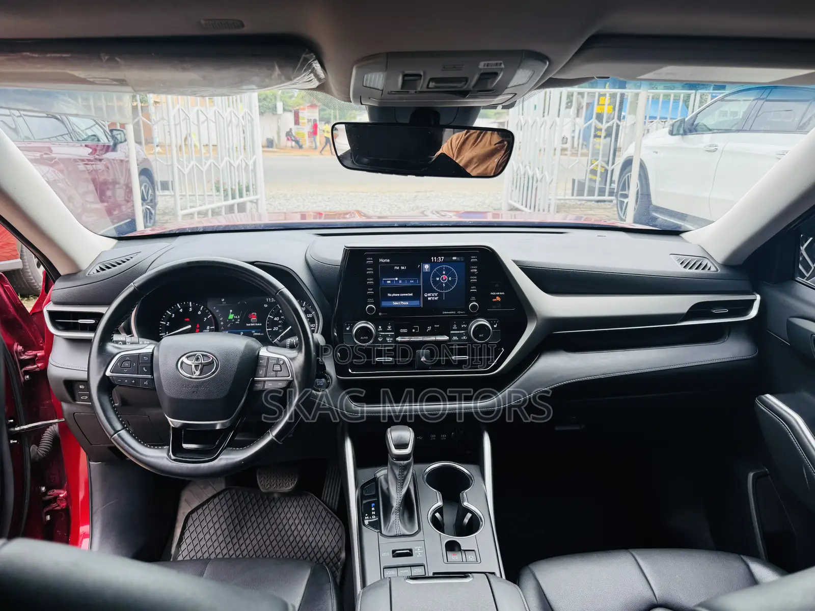 Toyota Highlander XLE 2021 Red