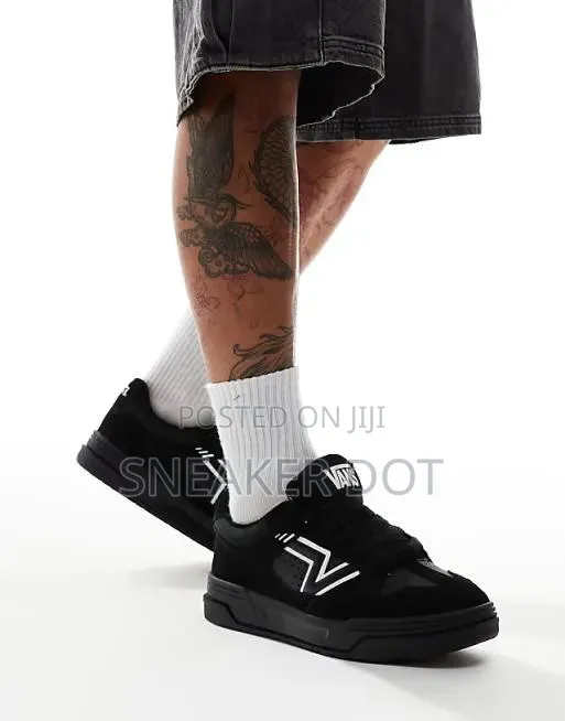 Upland Balck and White Vans