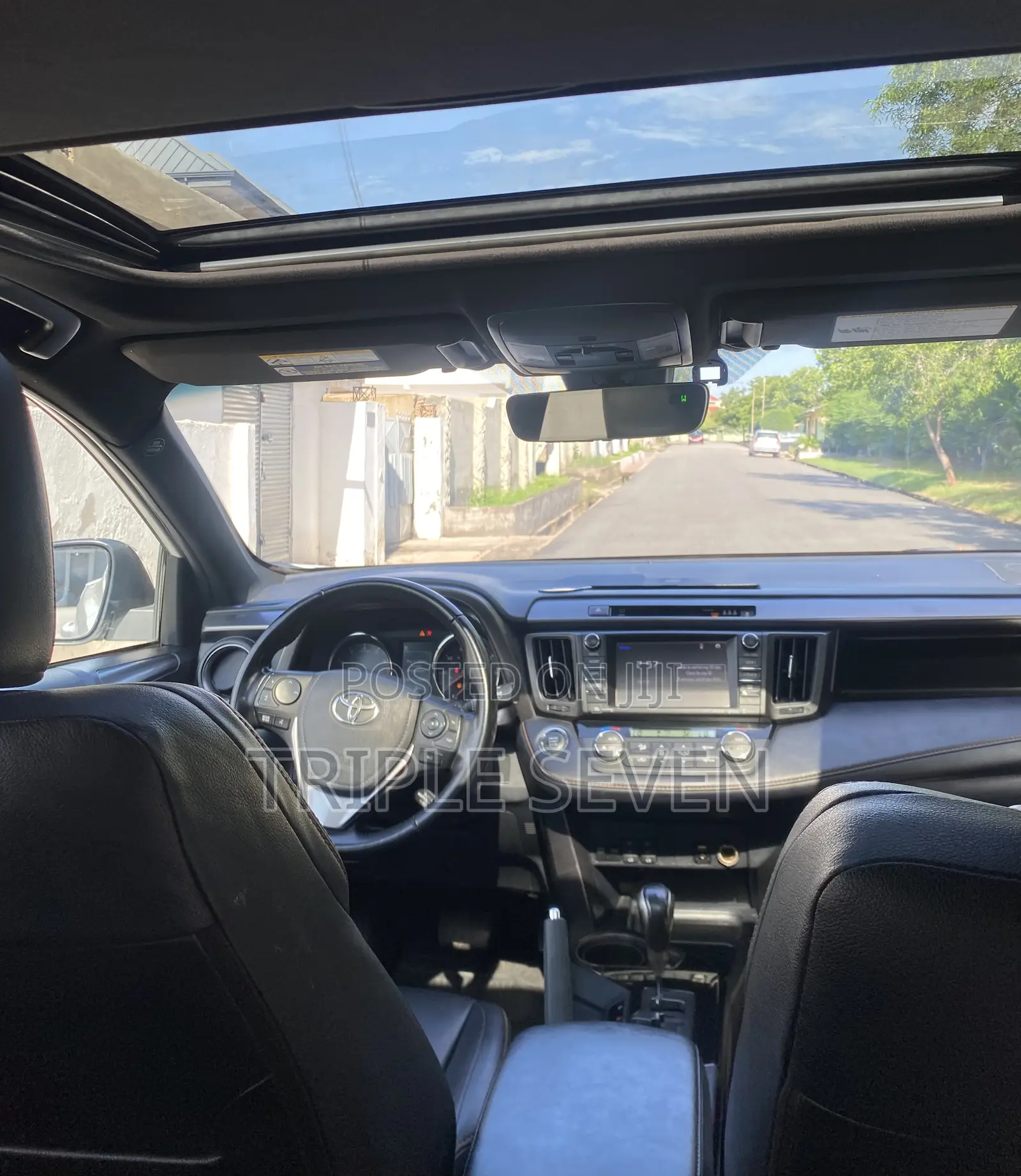 Toyota RAV4 SE 4dr SUV AWD (2.5L 4cyl 6A) 2018 White