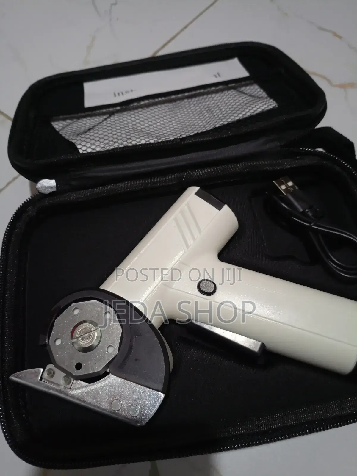 Electric Rotary Fabric Cutter