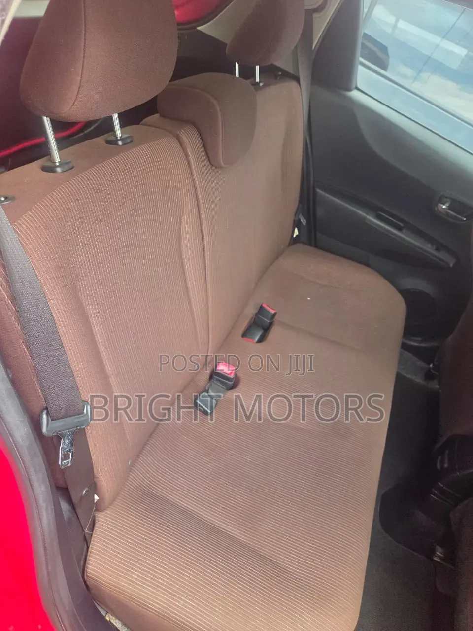 Toyota Vitz 1.5 FWD 5dr 2013 Pink
