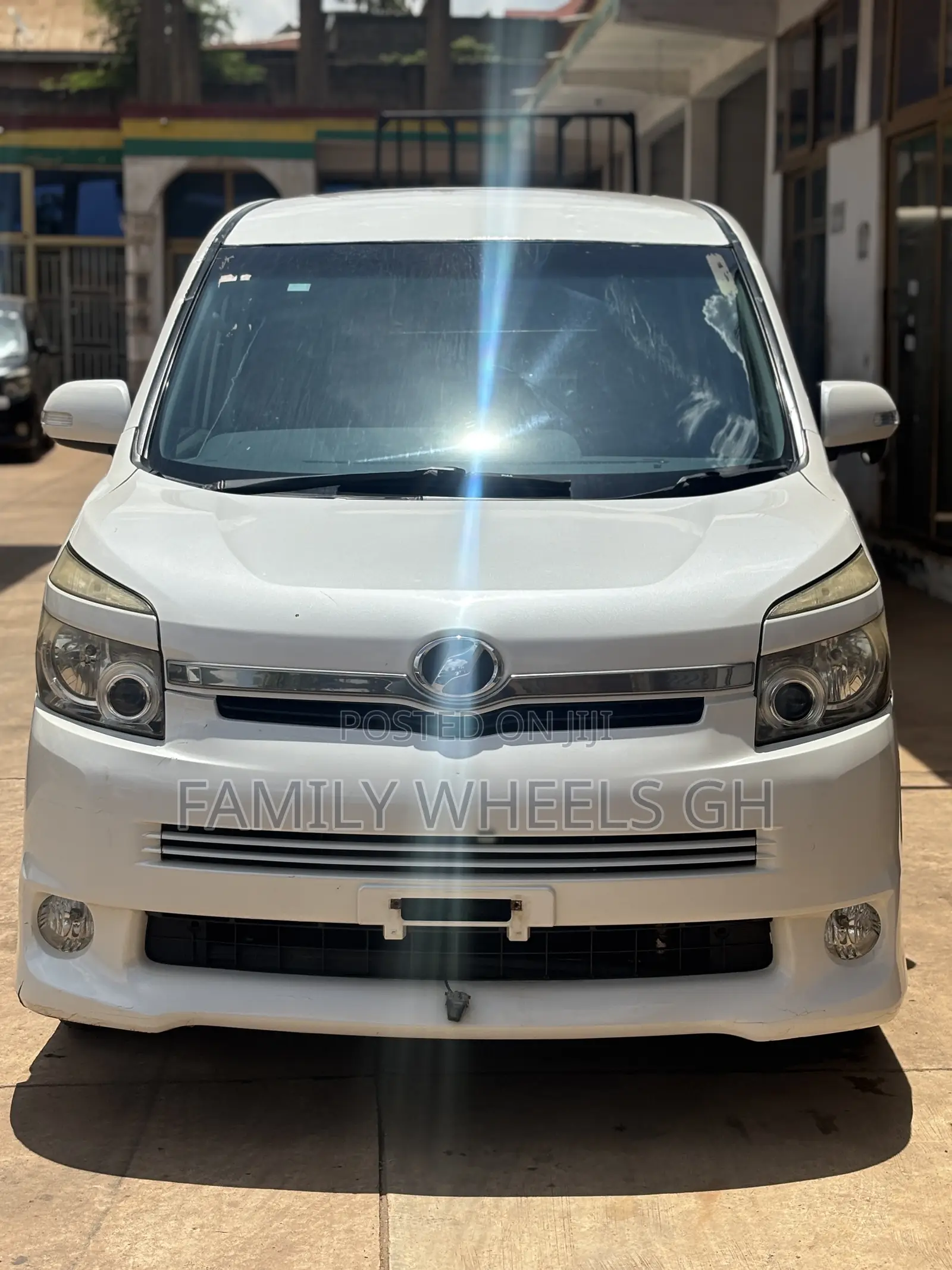 Toyota Voxy 2012 White
